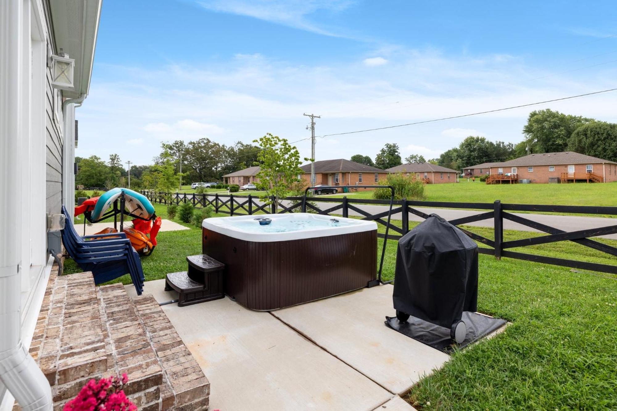 Cozy Lake Cottage W/ Kayaks, Sups, Pool & Firepit Winchester Екстер'єр фото